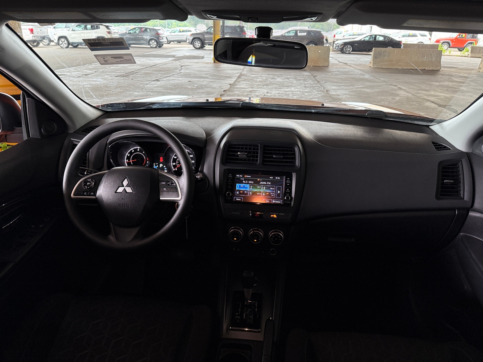 Thumbnail: 2020 Mitsubishi Outlander Sport - 3