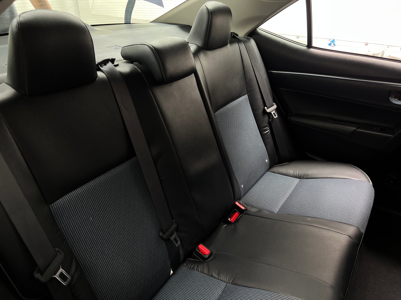 Thumbnail: 2014 Toyota Corolla - 6
