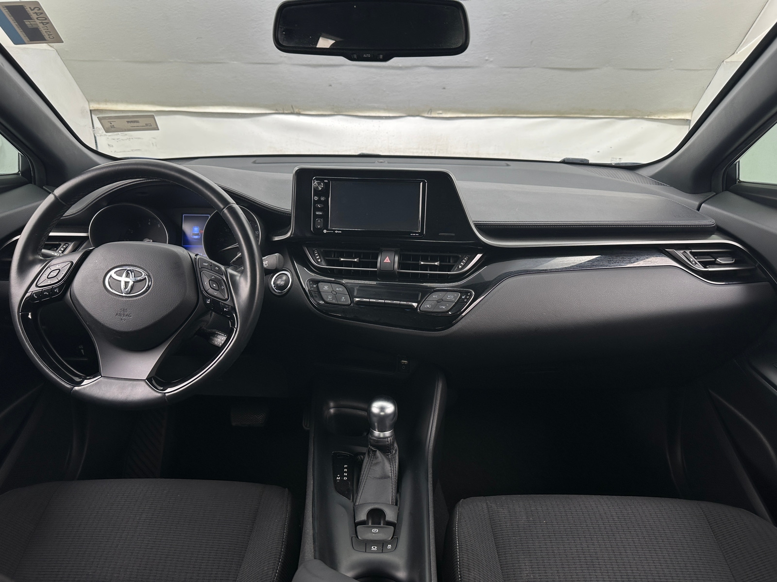 Thumbnail: 2018 Toyota C-HR - 3