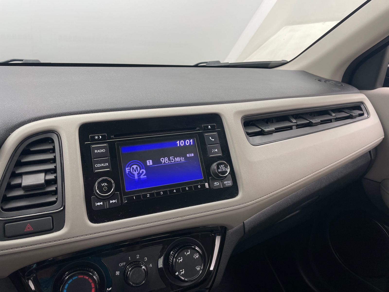 Thumbnail: 2017 Honda HR-V - 4