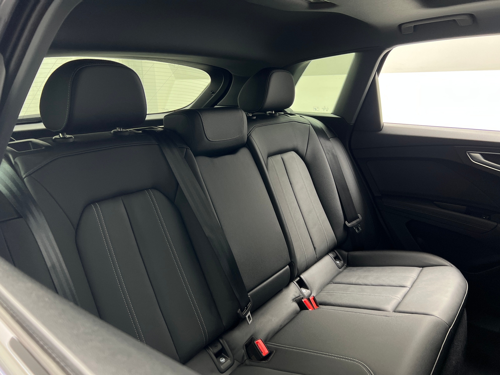 Thumbnail: 2023 Audi Q4 e-tron - 5