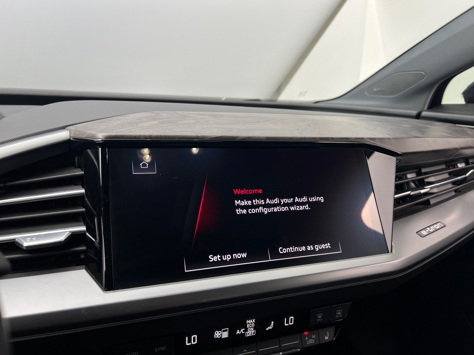 Thumbnail: 2023 Audi Q4 e-tron - 3