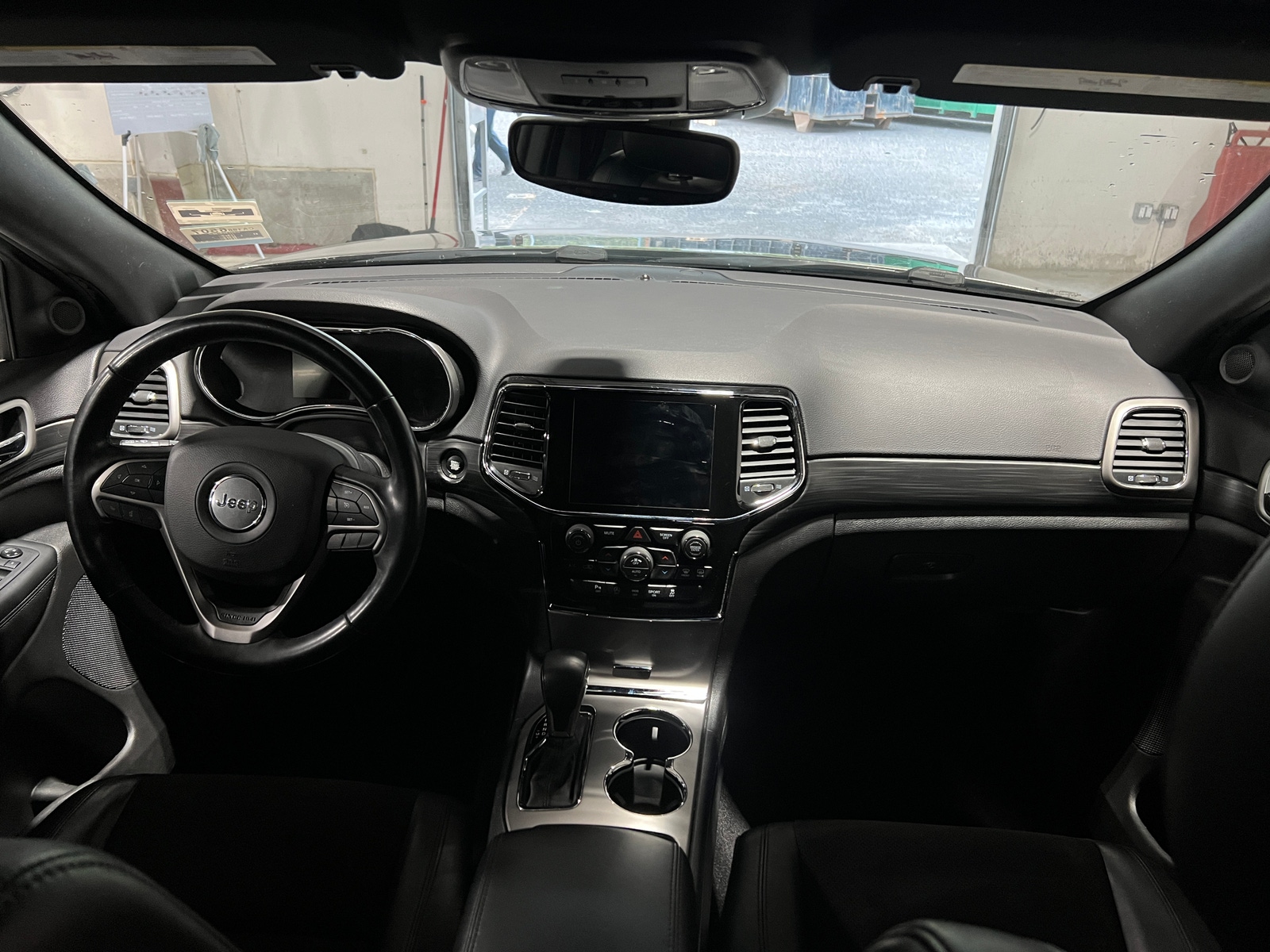 Thumbnail: 2019 Jeep Grand Cherokee - 2