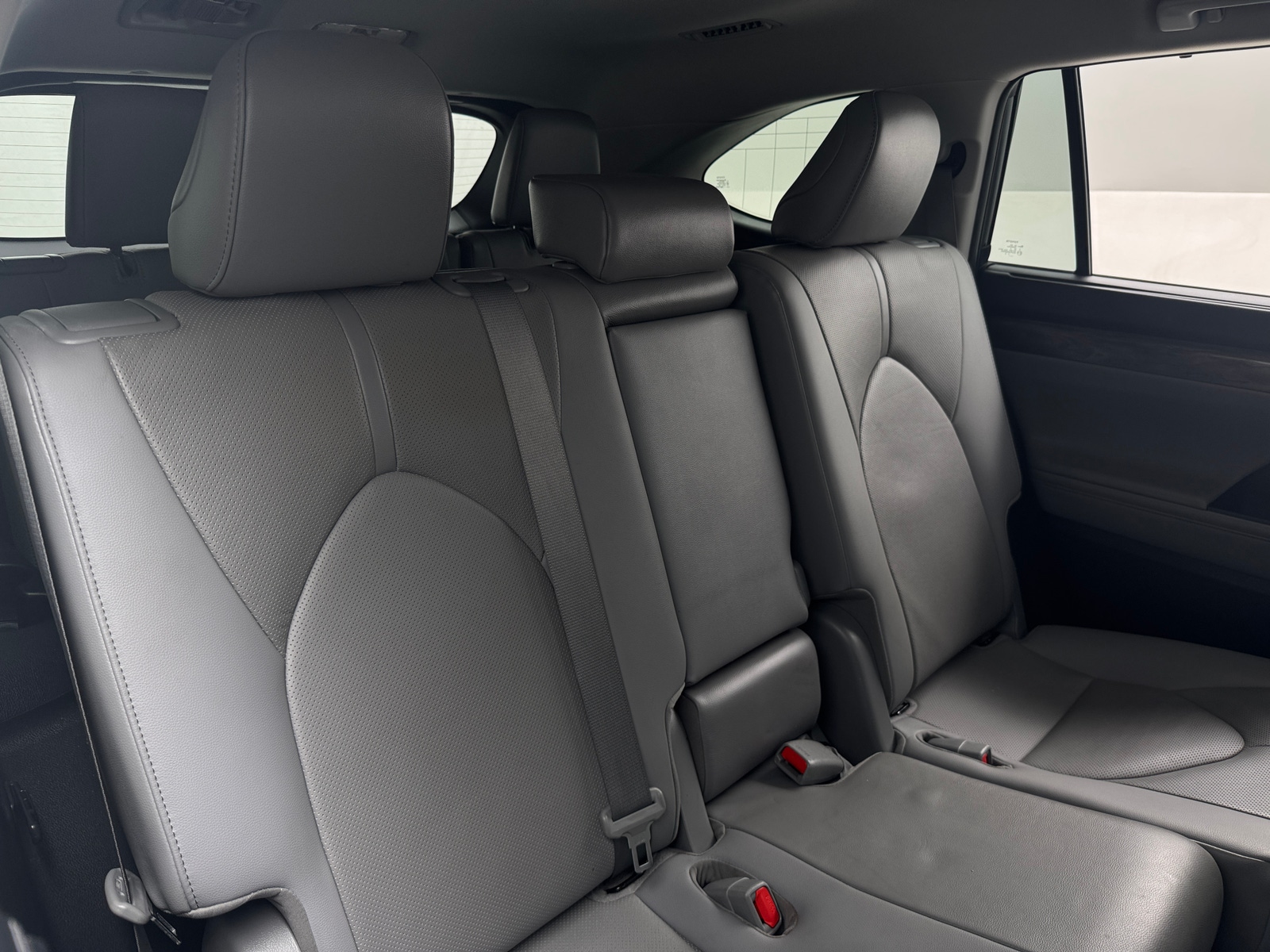 Thumbnail: 2020 Toyota Highlander - 5