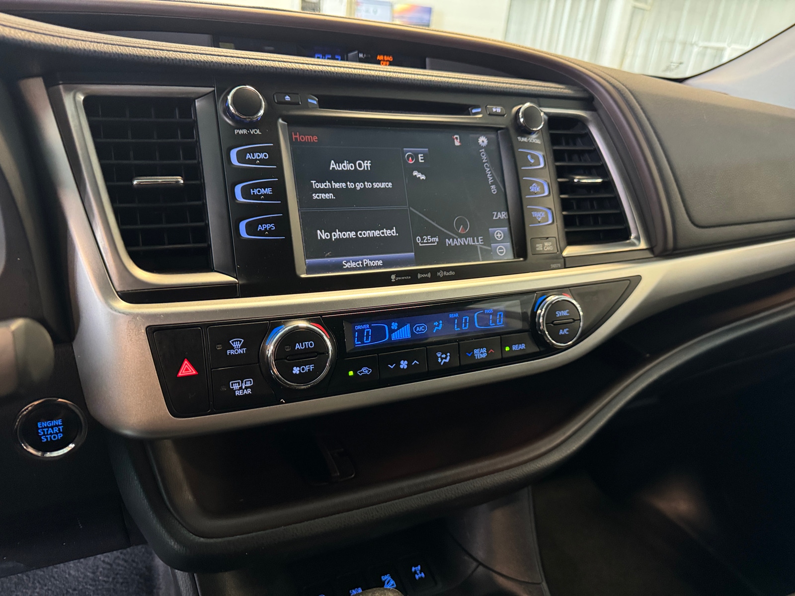 Thumbnail: 2018 Toyota Highlander - 4