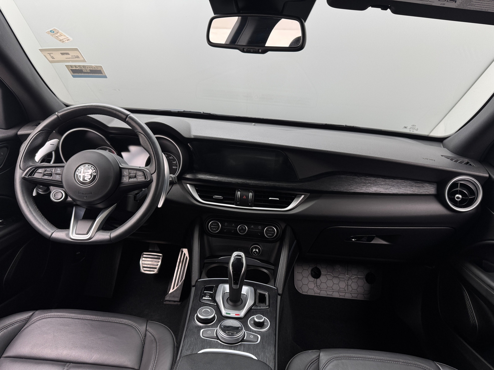 Thumbnail: 2022 Alfa Romeo Stelvio - 2