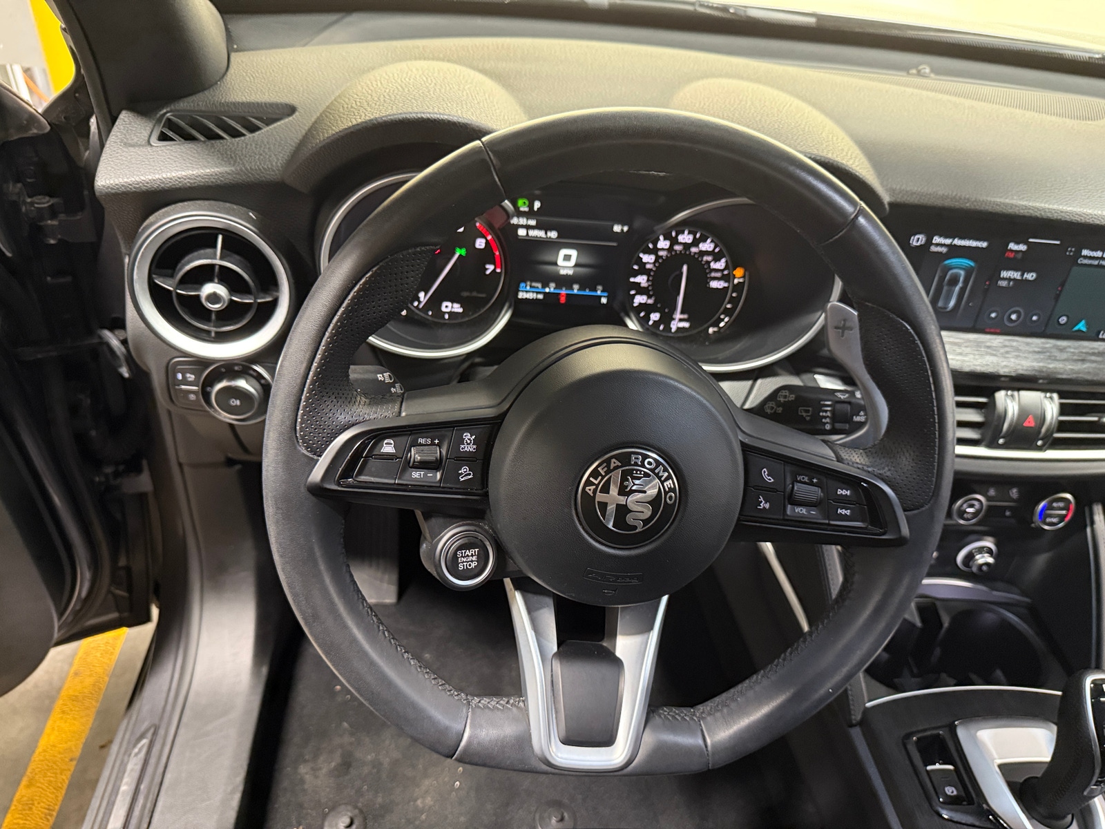 Thumbnail: 2022 Alfa Romeo Stelvio - 4