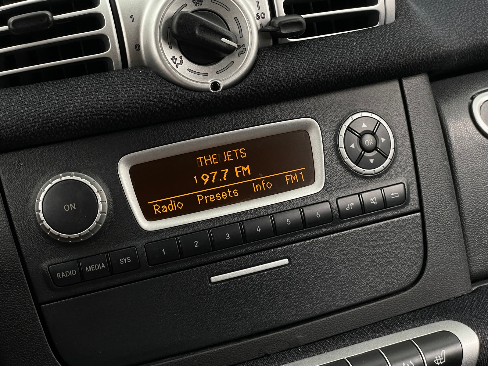Thumbnail: 2014 smart fortwo - 4