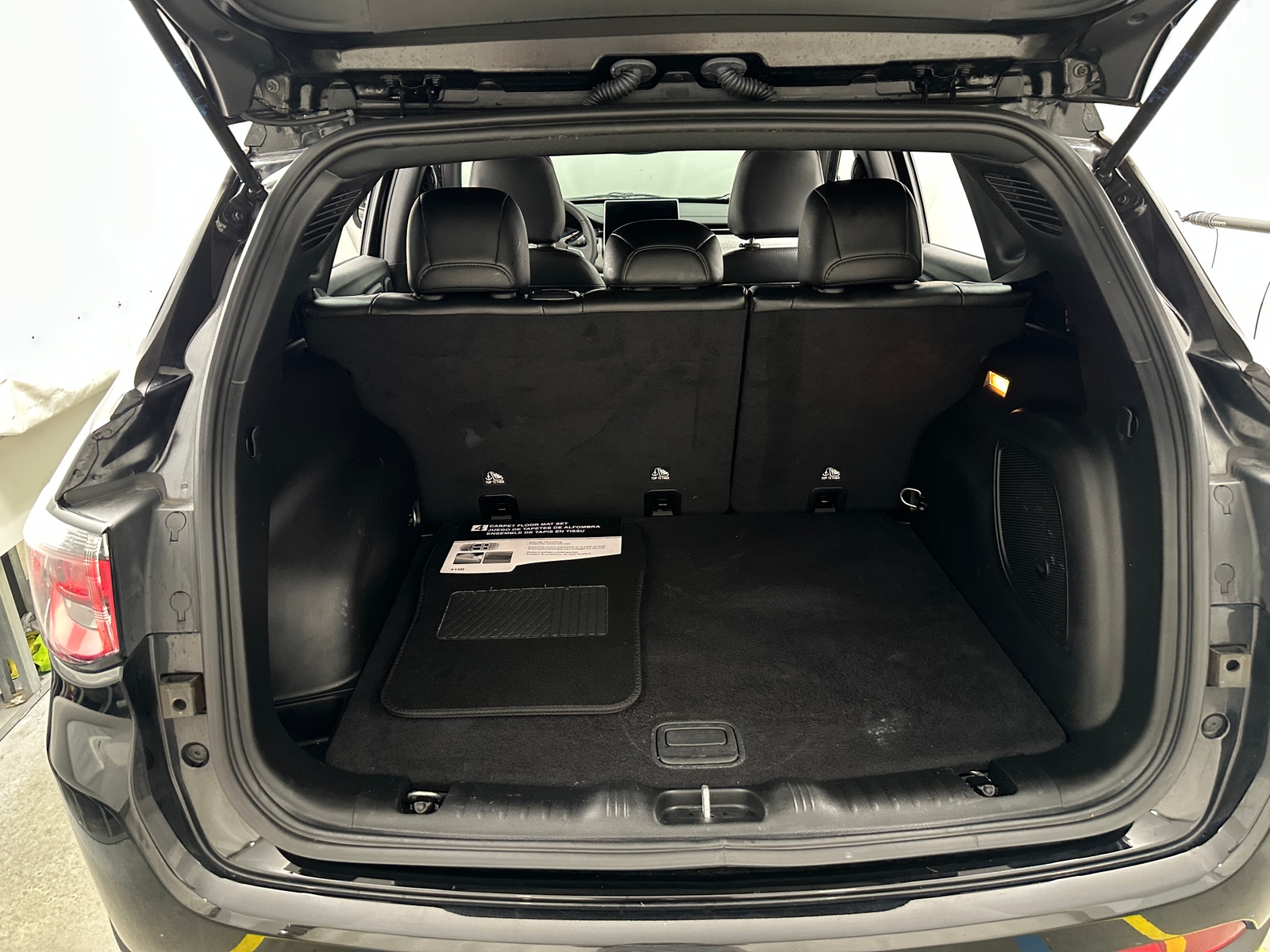 Thumbnail: 2023 Jeep Compass - 6