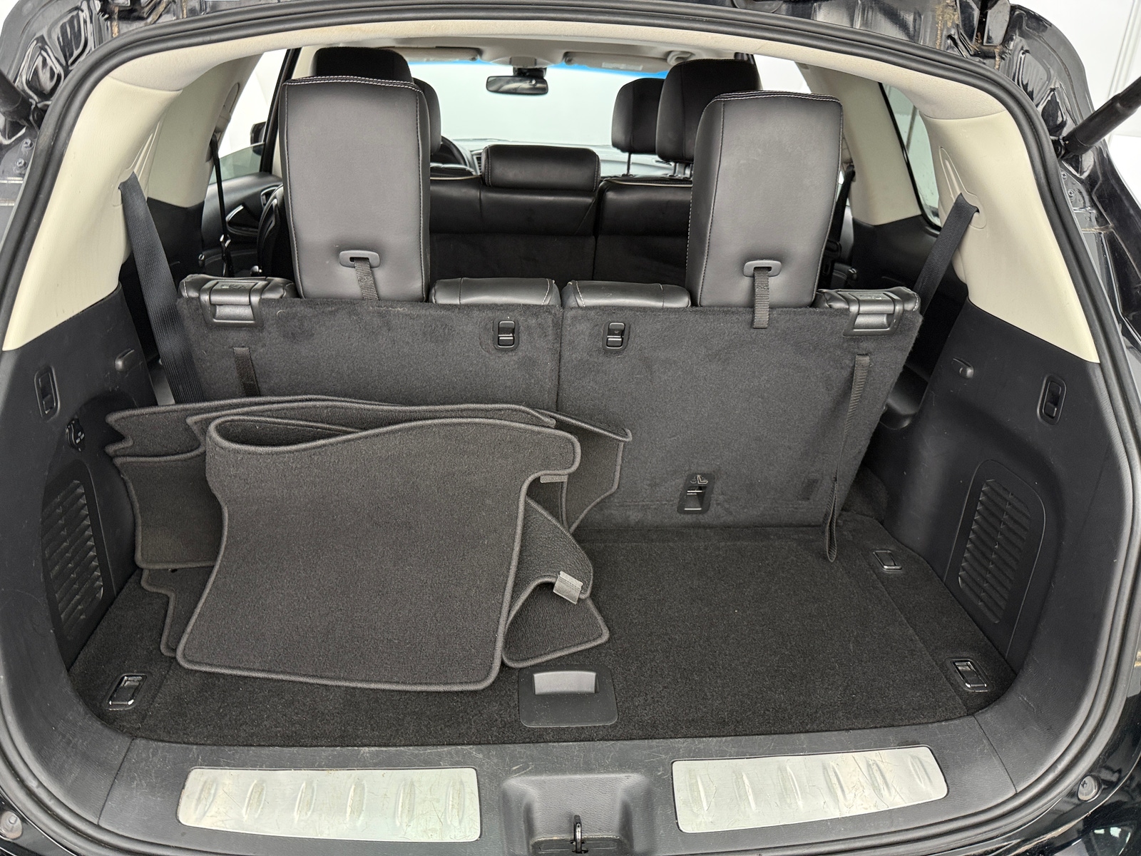 Thumbnail: 2016 INFINITI QX60 - 6