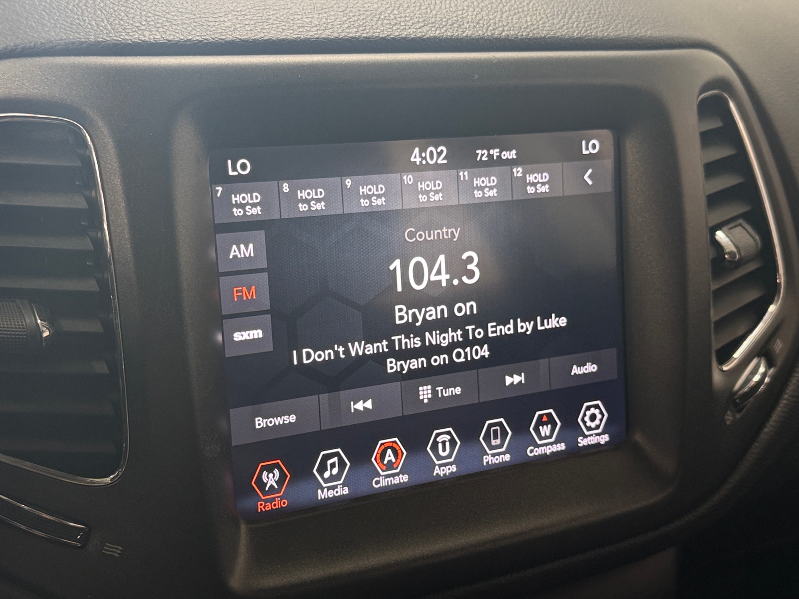 Thumbnail: 2019 Jeep Compass - 3