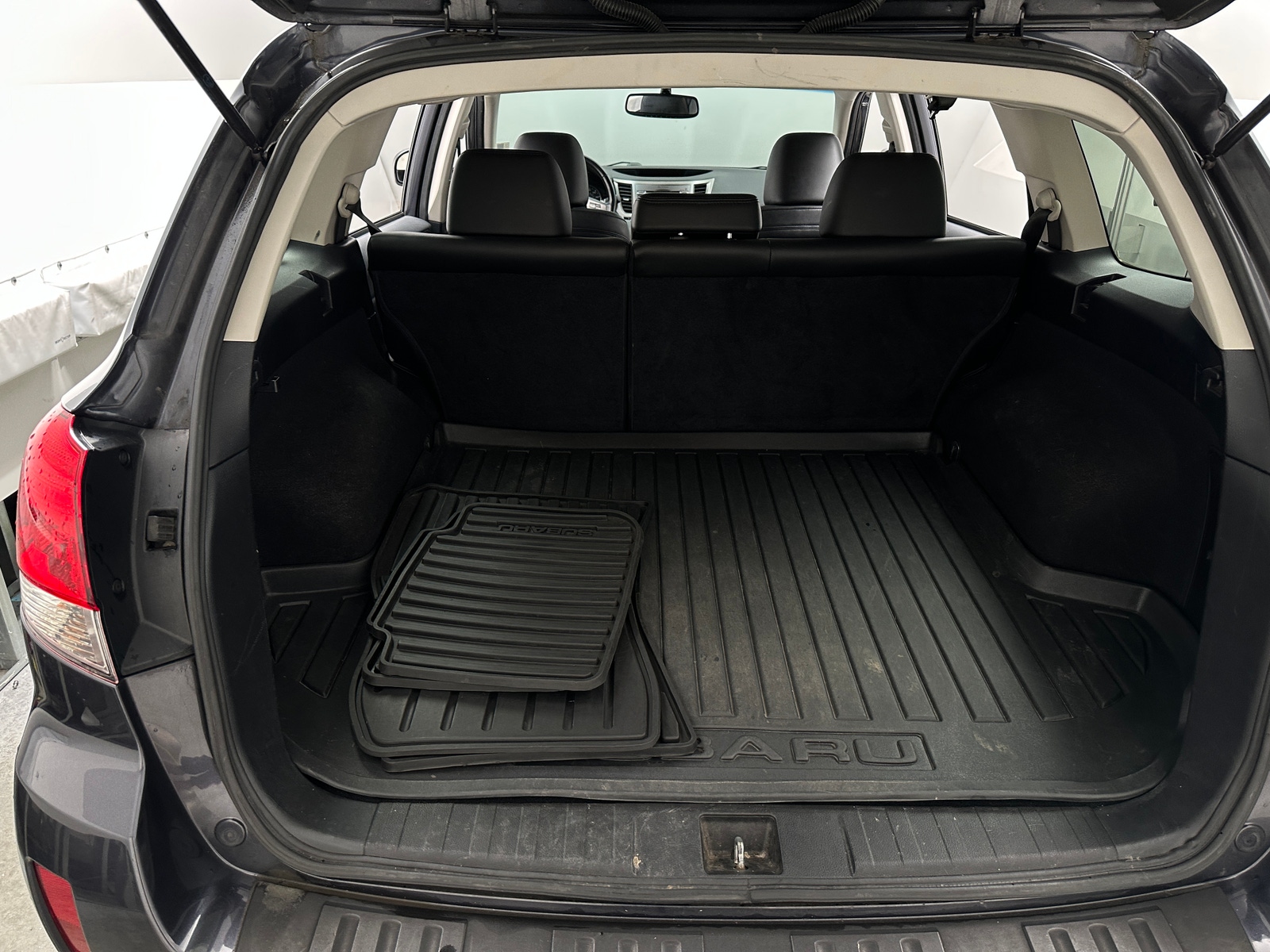 Thumbnail: 2011 Subaru Outback - 6