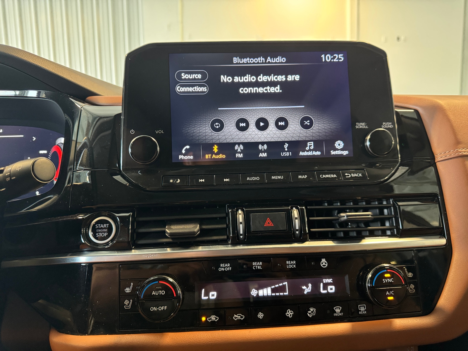 Thumbnail: 2023 Nissan Pathfinder - 3