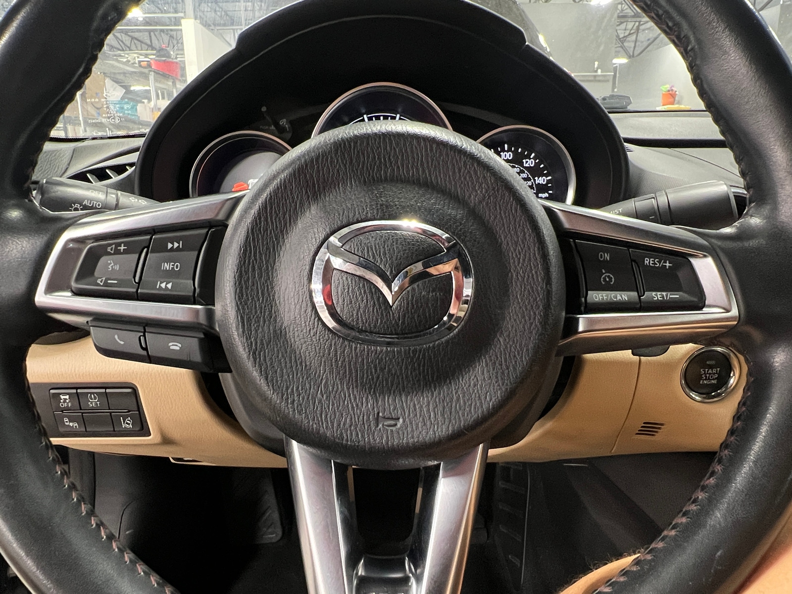Thumbnail: 2017 Mazda MX-5 Miata - 4