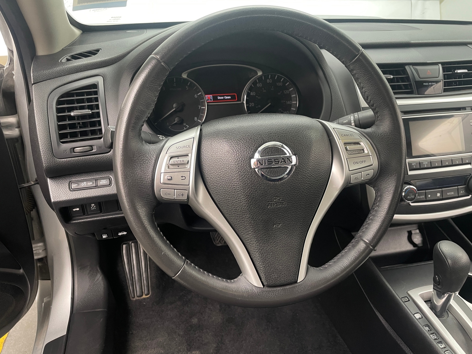 Thumbnail: 2017 Nissan Altima - 5