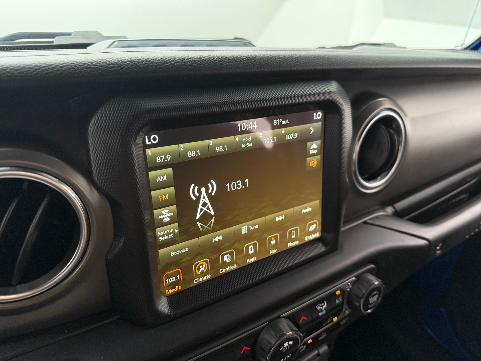 Thumbnail: 2022 Jeep Wrangler - 4