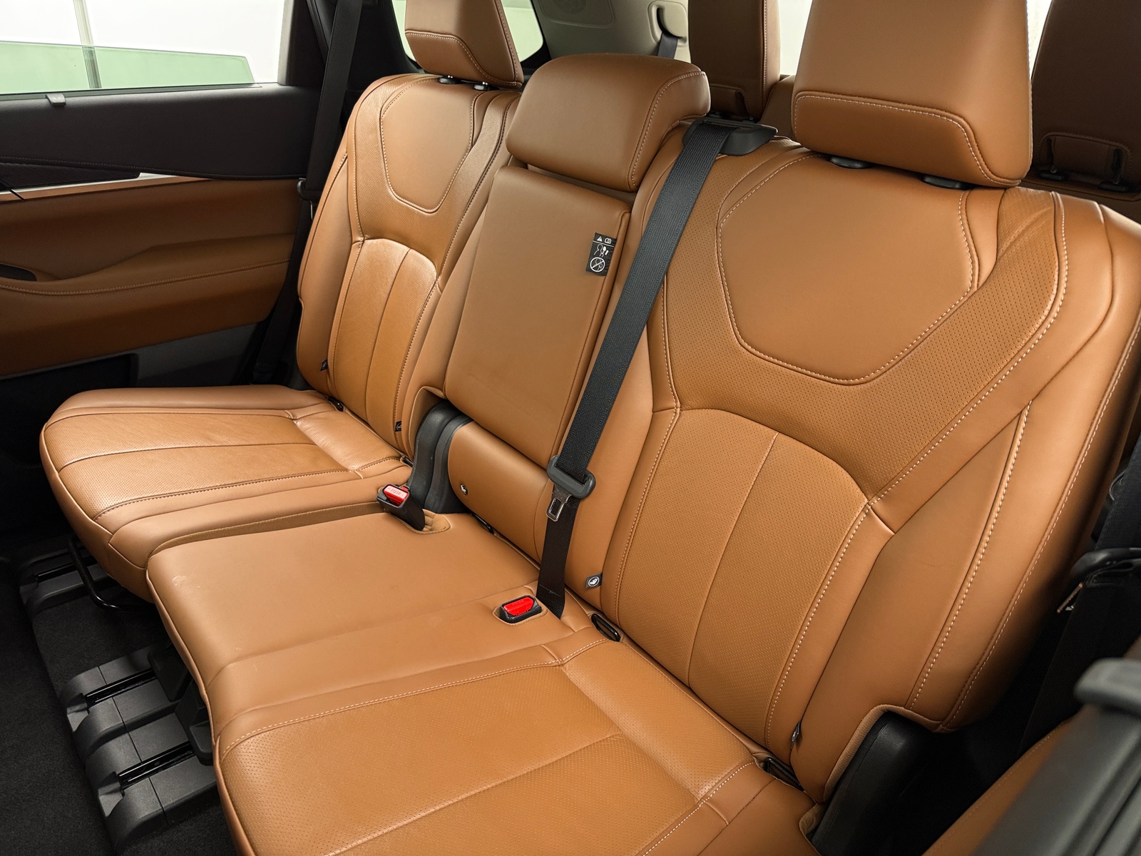 Thumbnail: 2023 INFINITI QX60 - 5