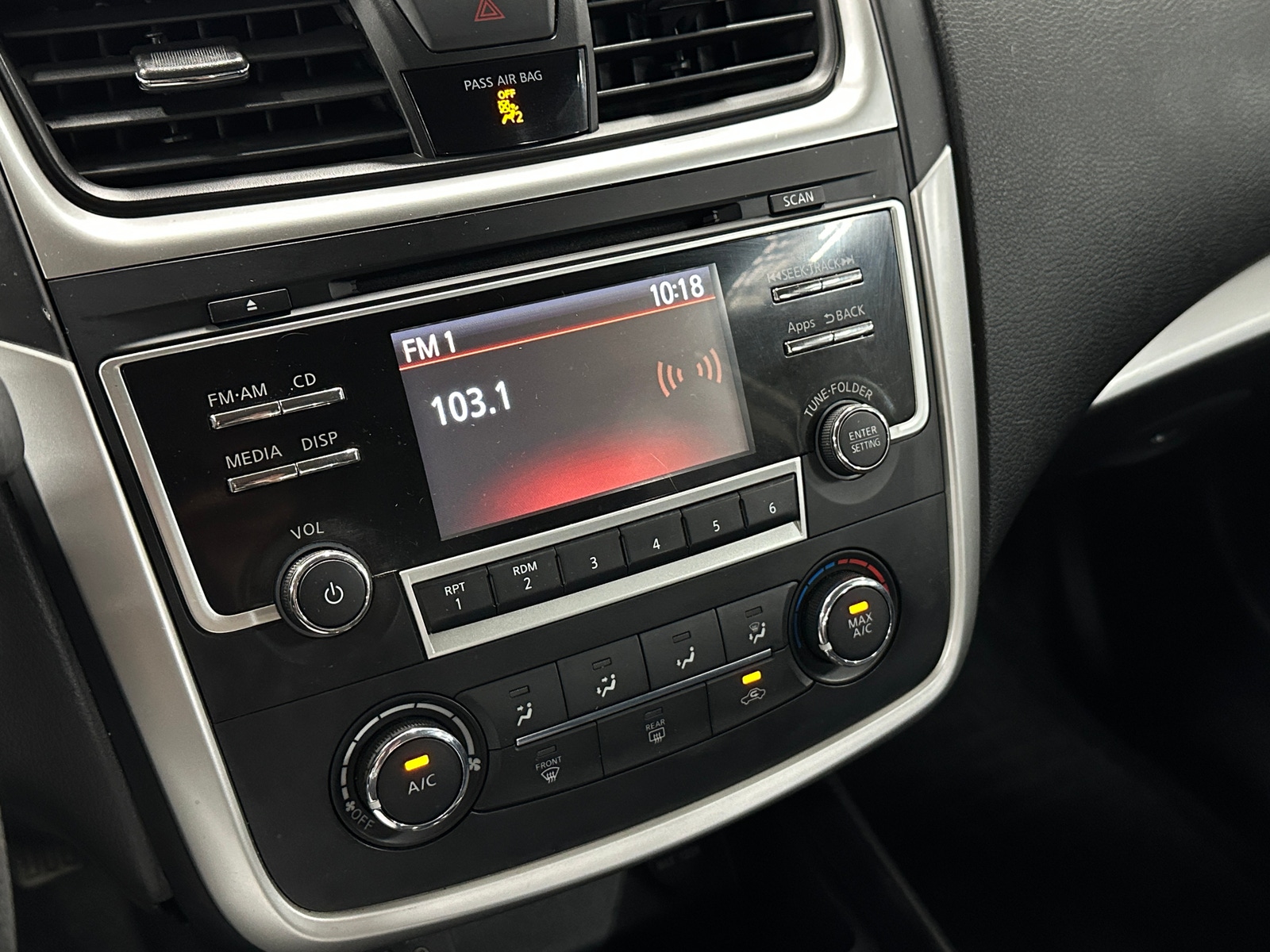 Thumbnail: 2016 Nissan Altima - 4