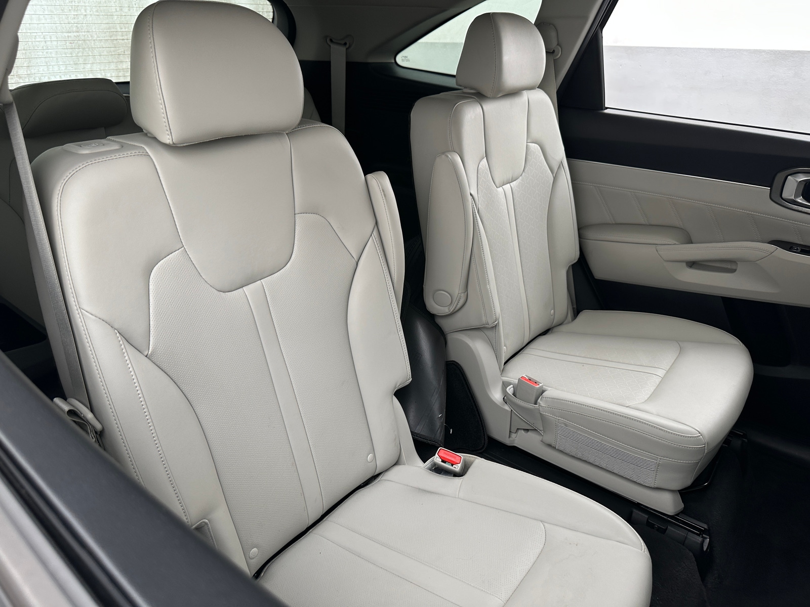 Thumbnail: 2022 Kia Sorento - 5