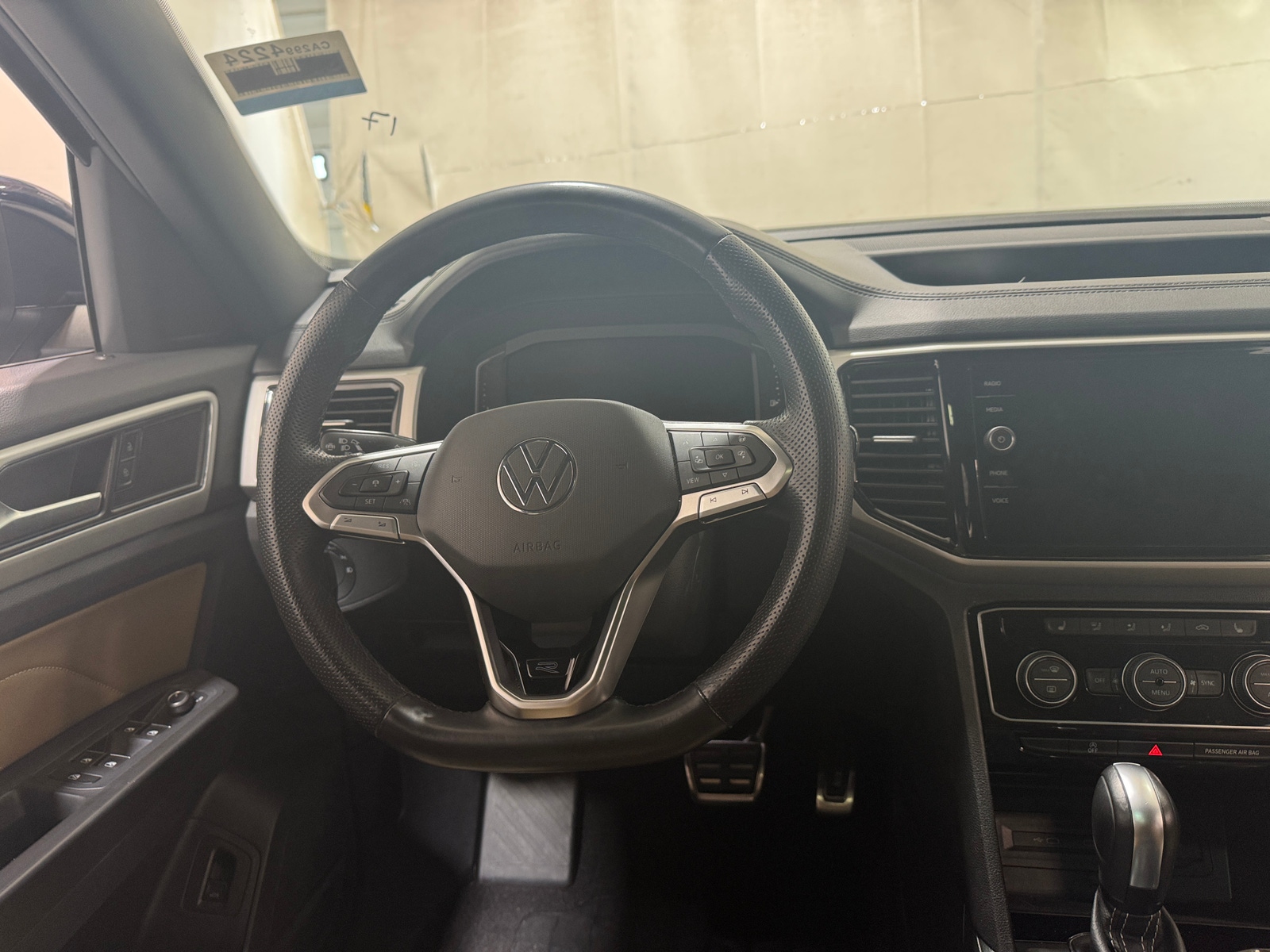 Thumbnail: 2022 Volkswagen Atlas - 4