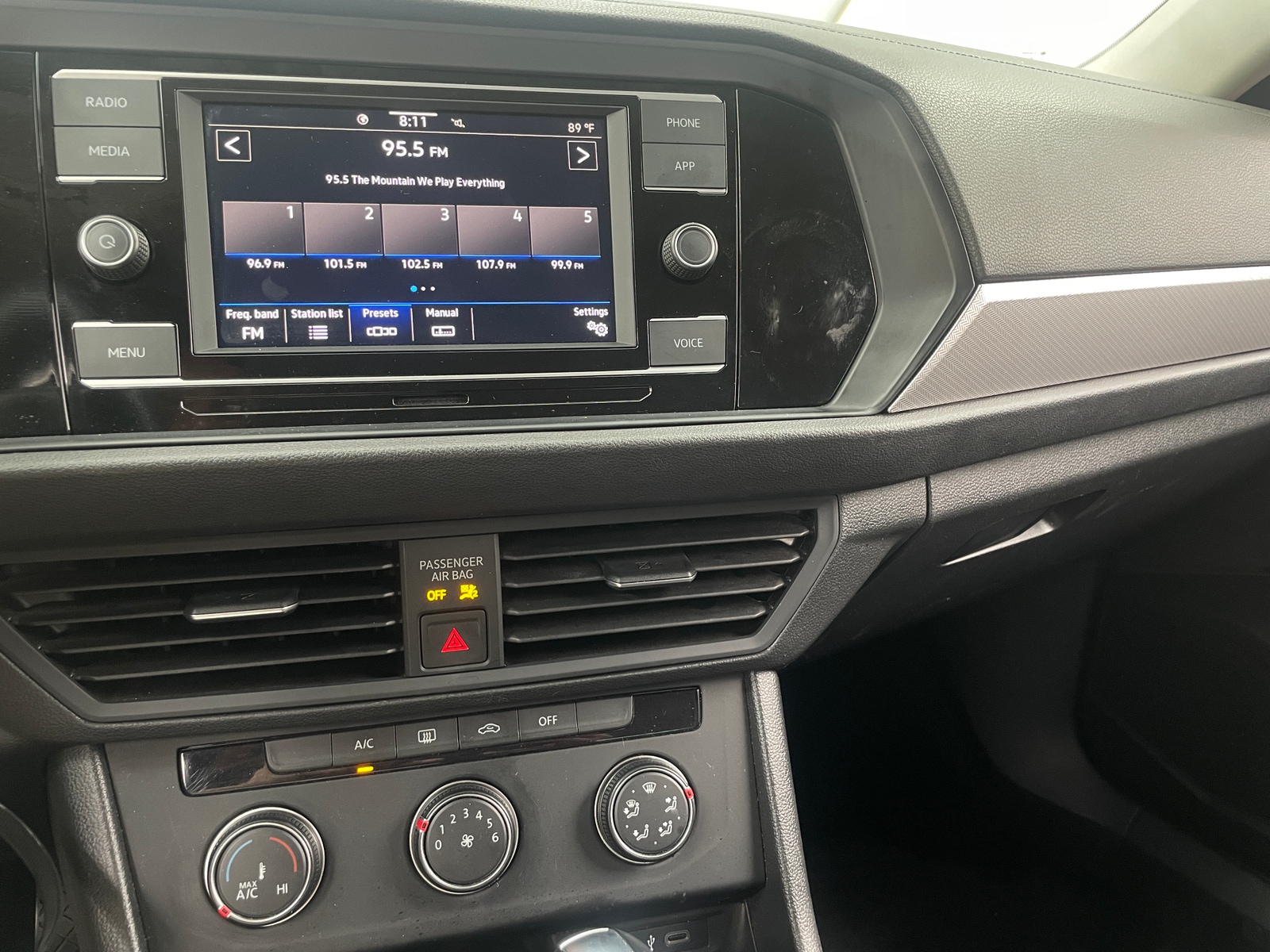 Thumbnail: 2021 Volkswagen Jetta - 4