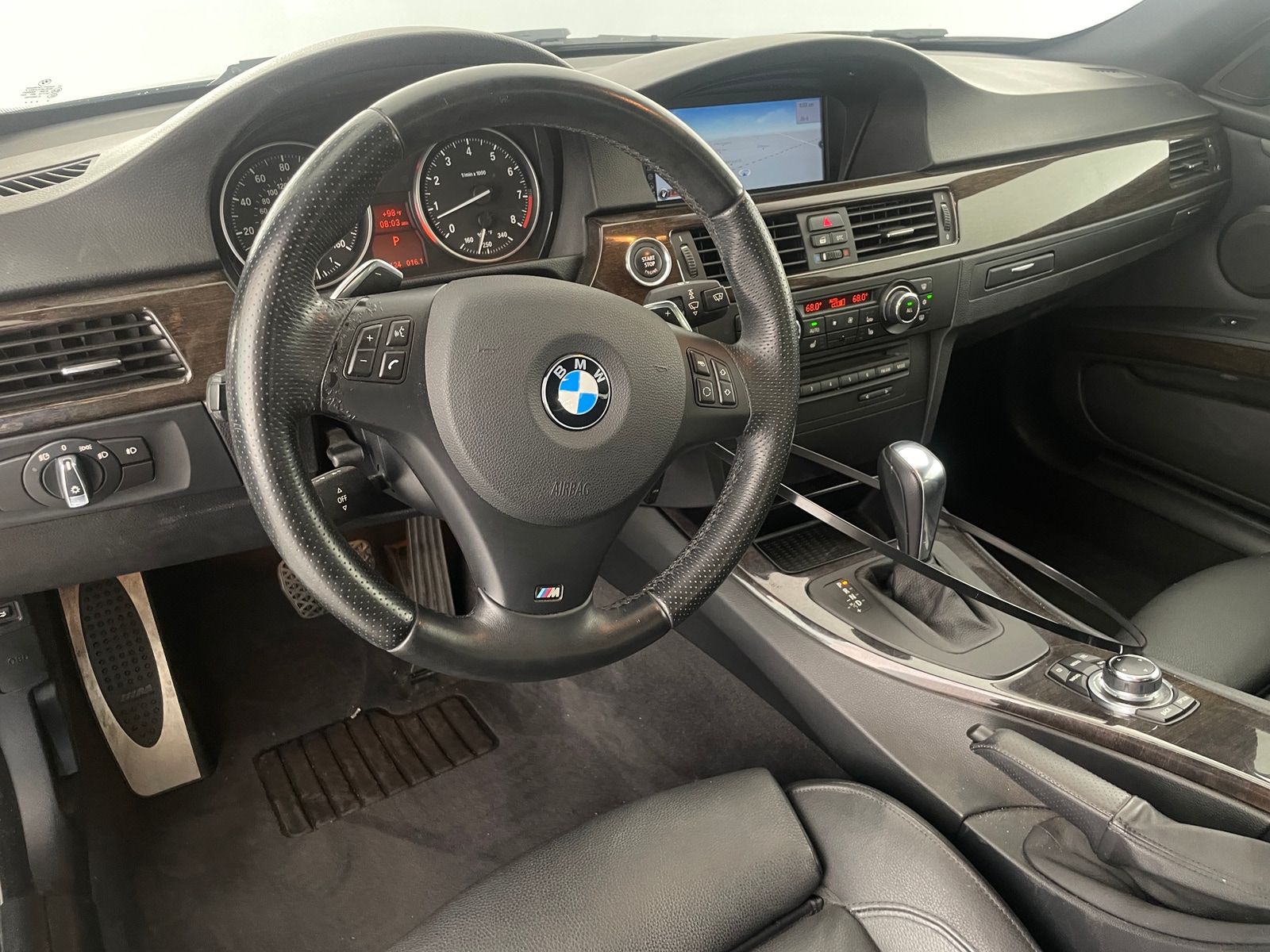 Thumbnail: 2011 BMW 3 Series - 3