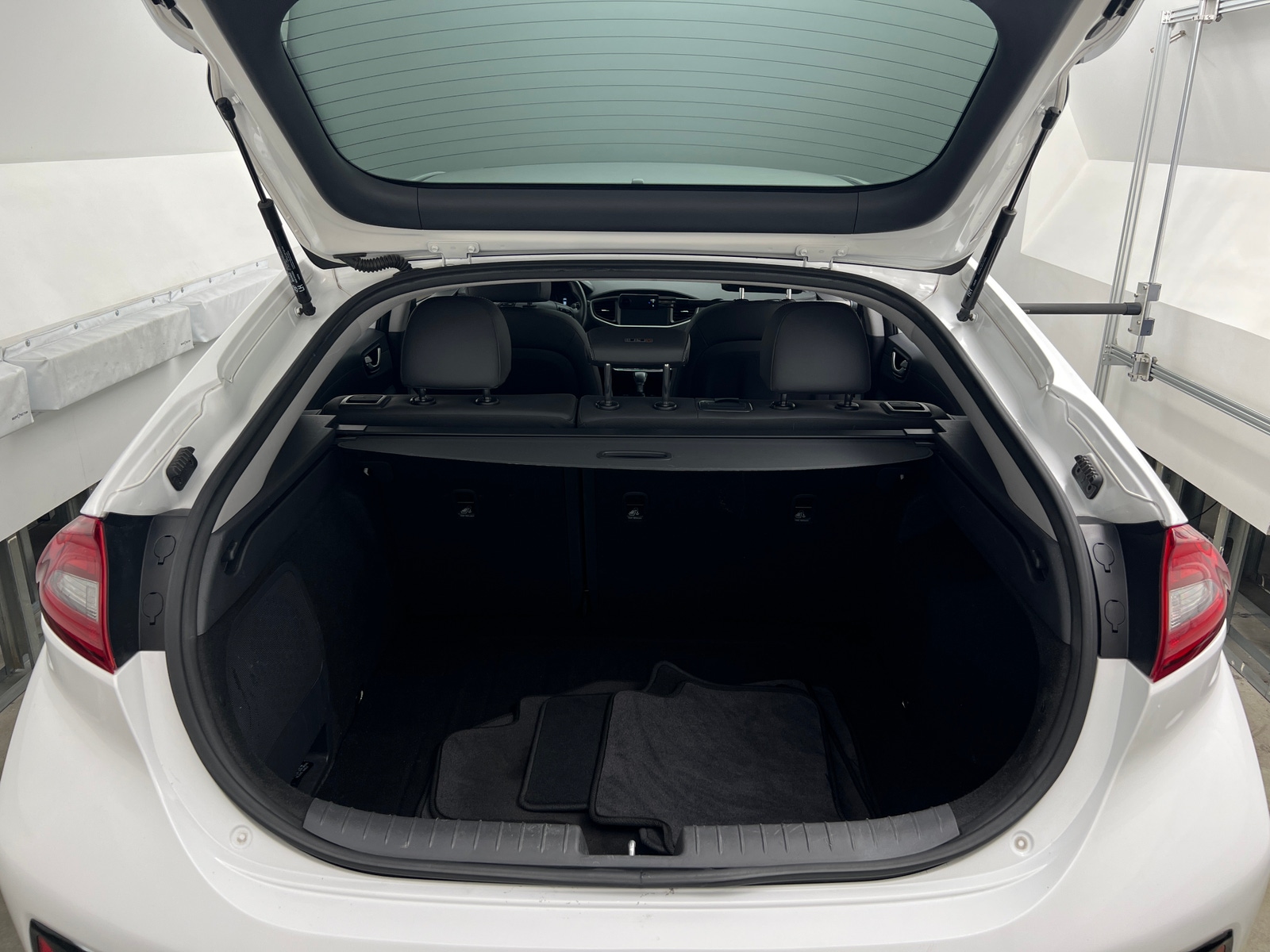 Thumbnail: 2019 Hyundai Ioniq - 6