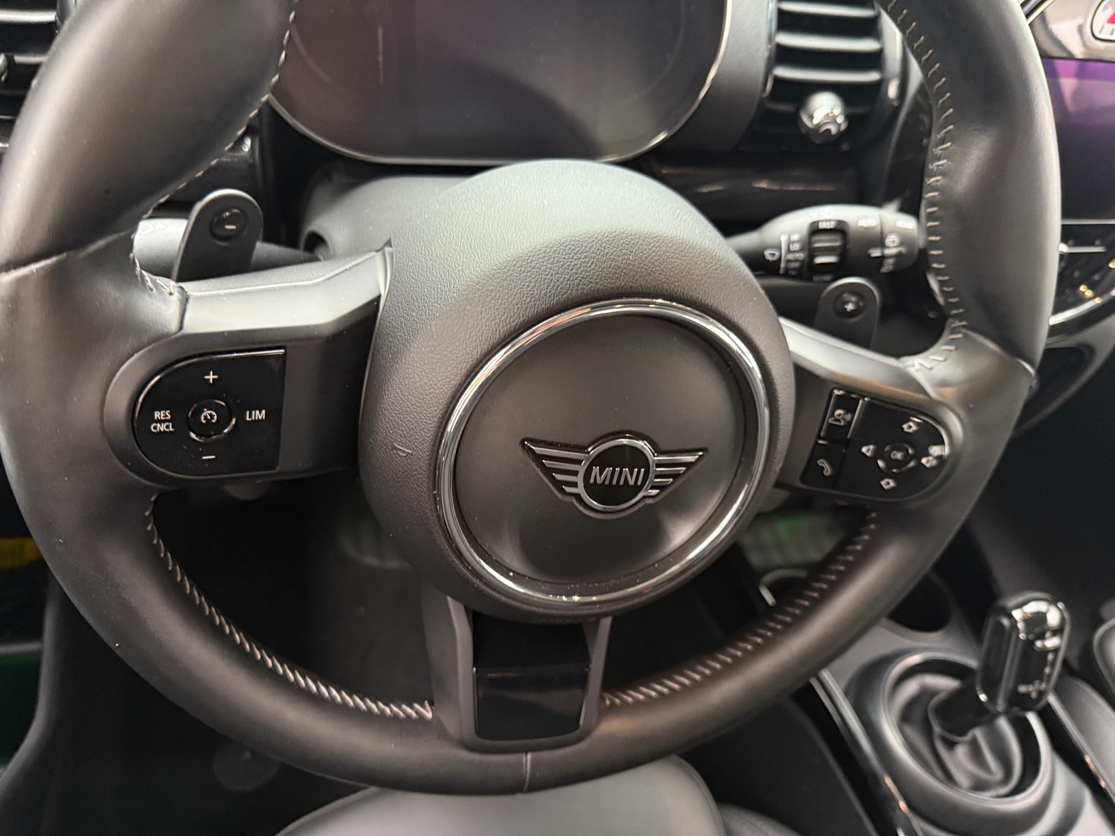 Thumbnail: 2022 MINI Cooper Clubman - 4