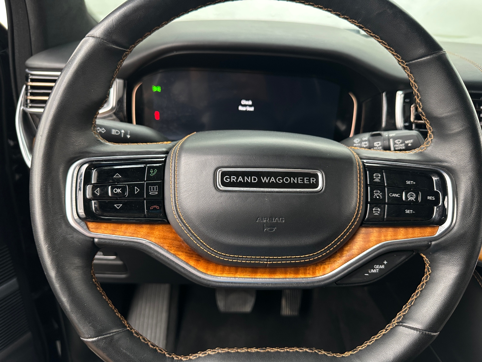 Thumbnail: 2022 Jeep Grand Wagoneer - 4