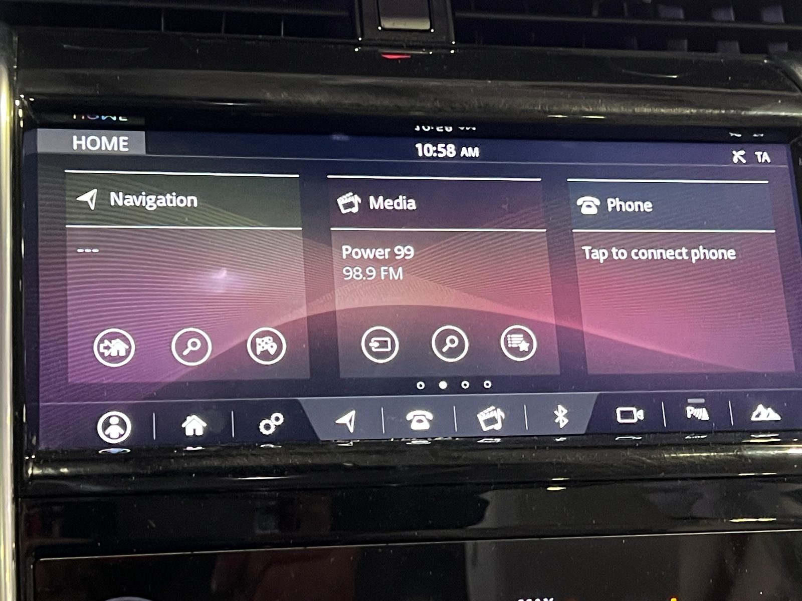Thumbnail: 2020 Land Rover Discovery Sport - 3