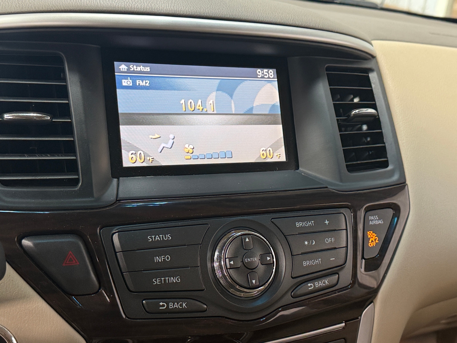 Thumbnail: 2014 Nissan Pathfinder - 3