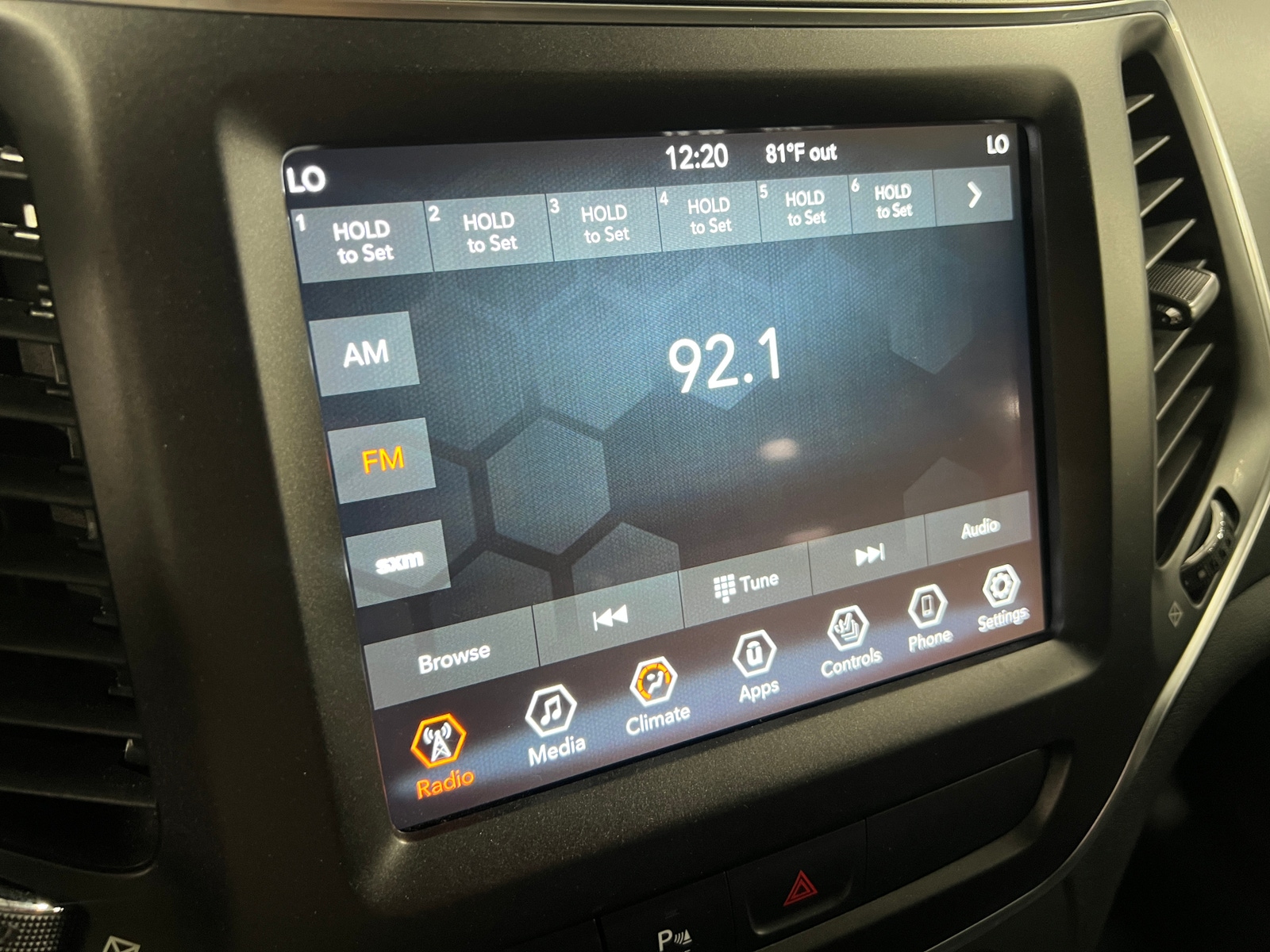 Thumbnail: 2019 Jeep Cherokee - 4