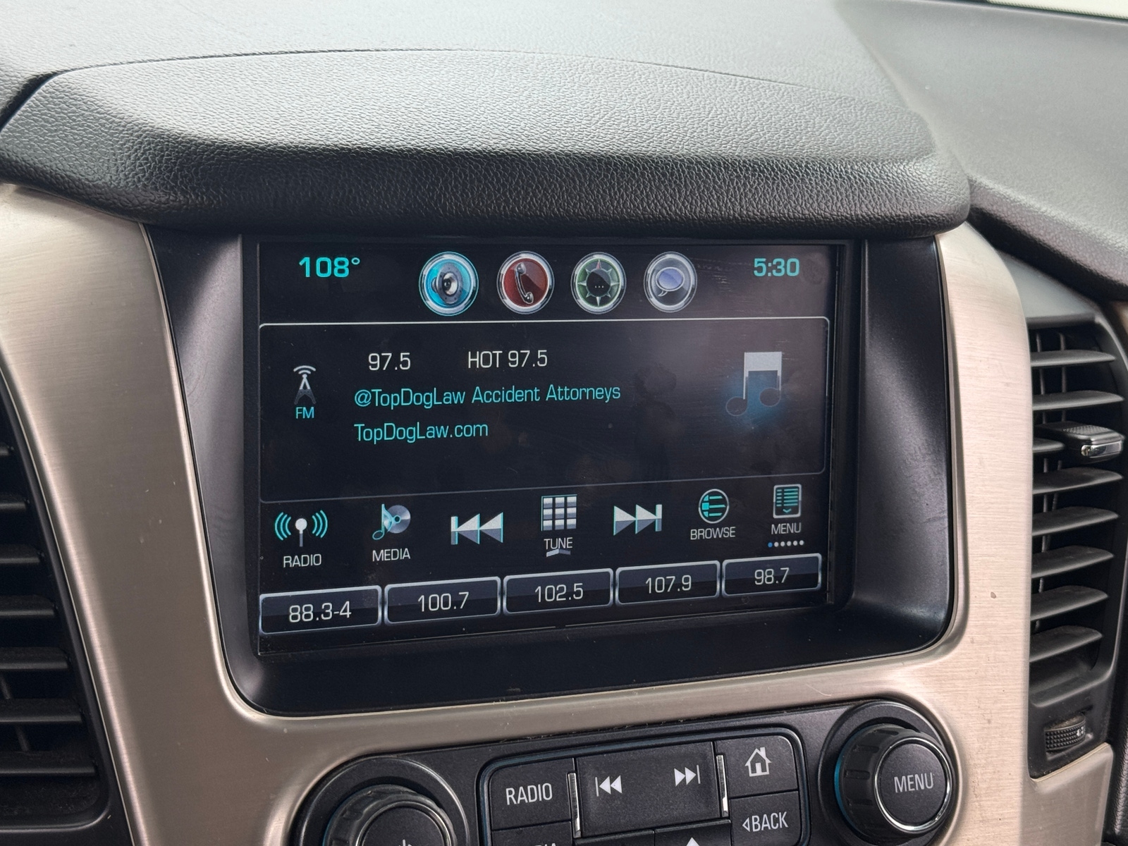 Thumbnail: 2018 GMC Yukon XL - 3
