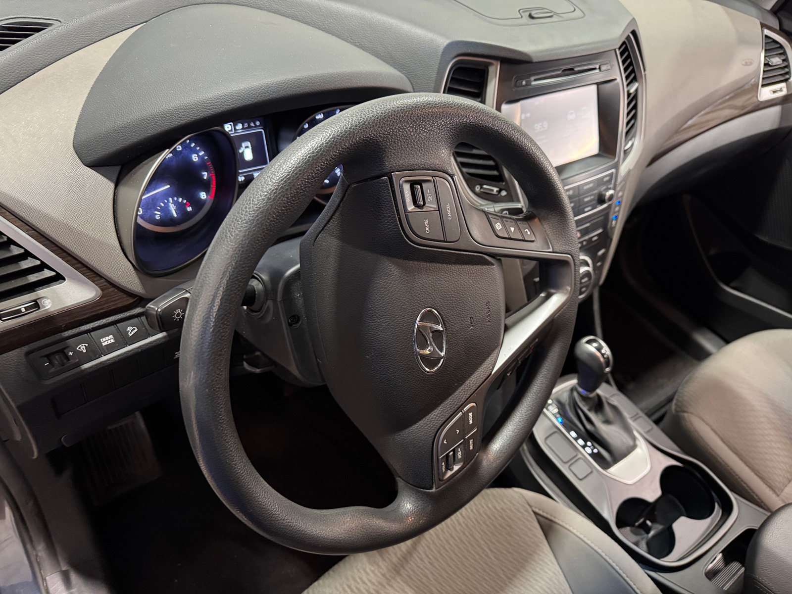 Thumbnail: 2018 Hyundai Santa Fe - 3