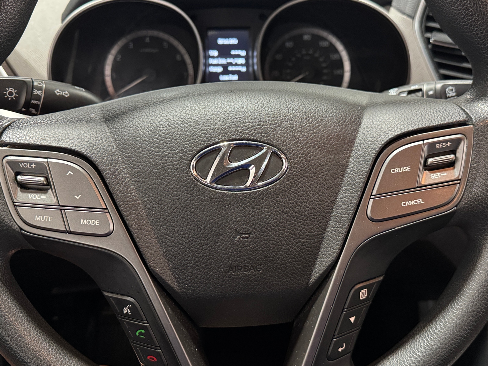 Thumbnail: 2018 Hyundai Santa Fe - 5