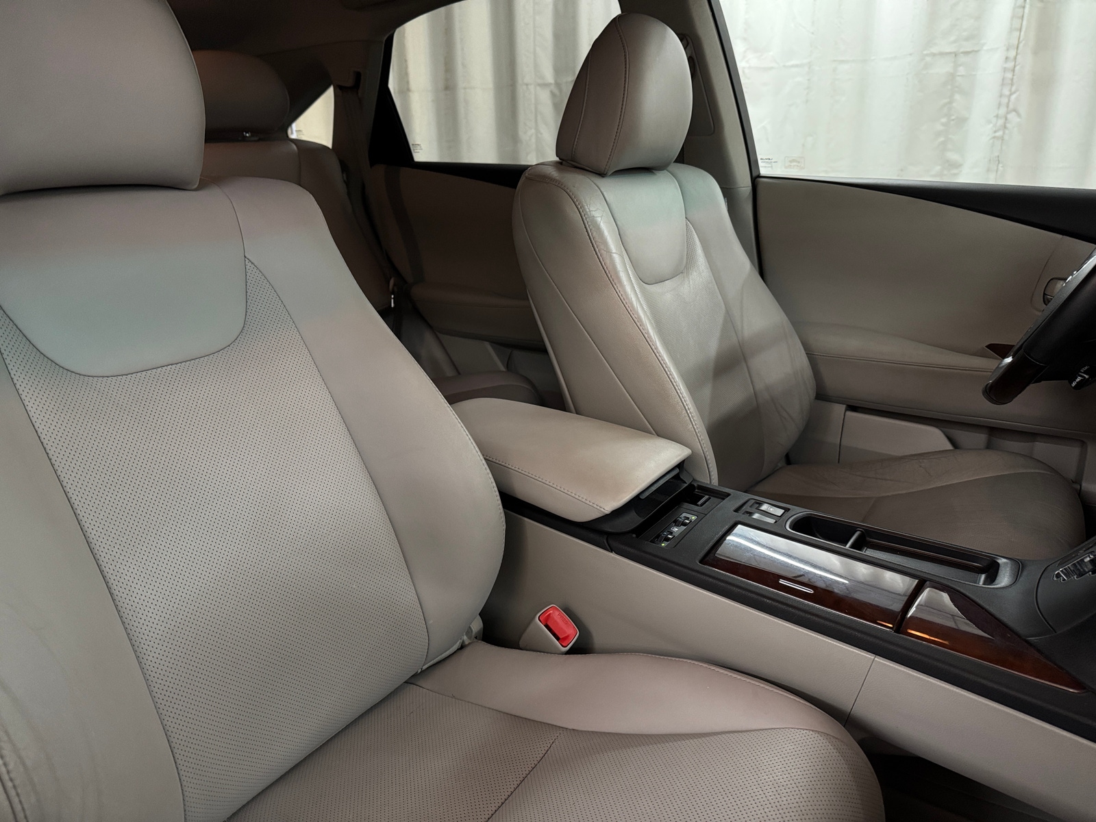 Thumbnail: 2011 Lexus RX - 2