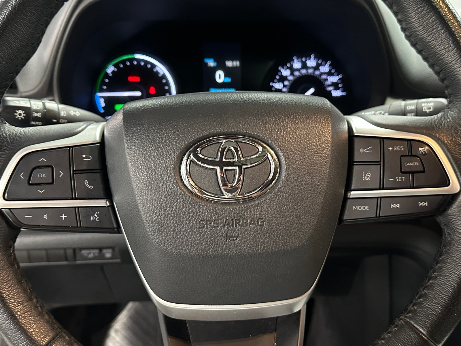 Thumbnail: 2022 Toyota Sienna - 4
