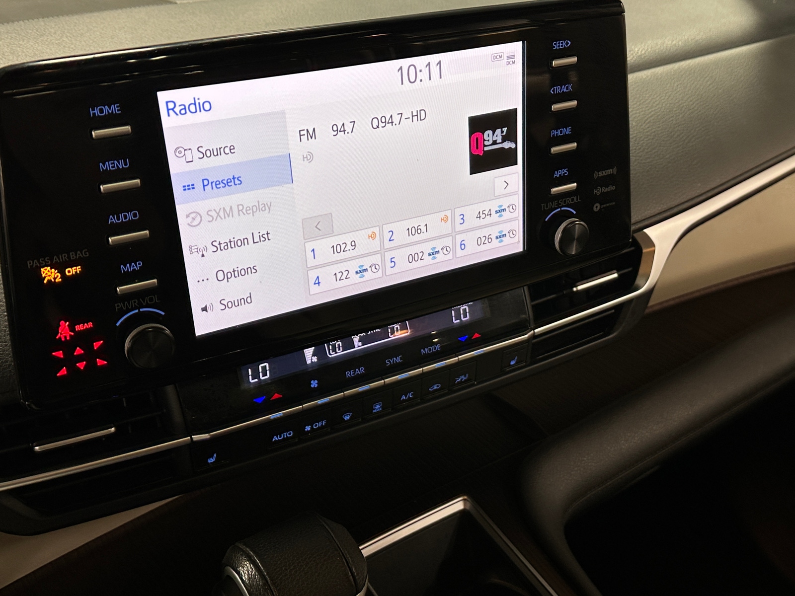 Thumbnail: 2022 Toyota Sienna - 3