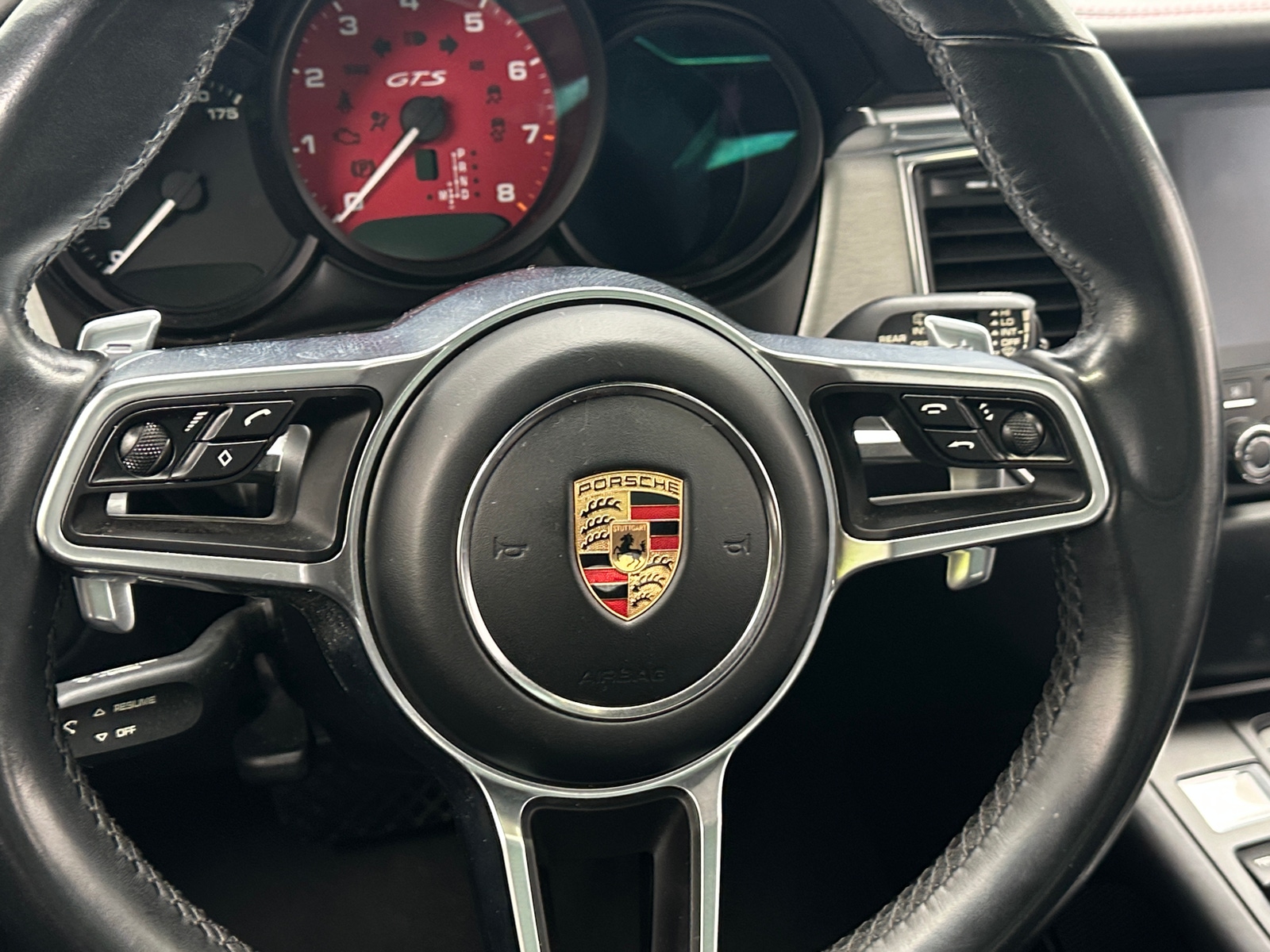 Thumbnail: 2017 Porsche Macan - 4