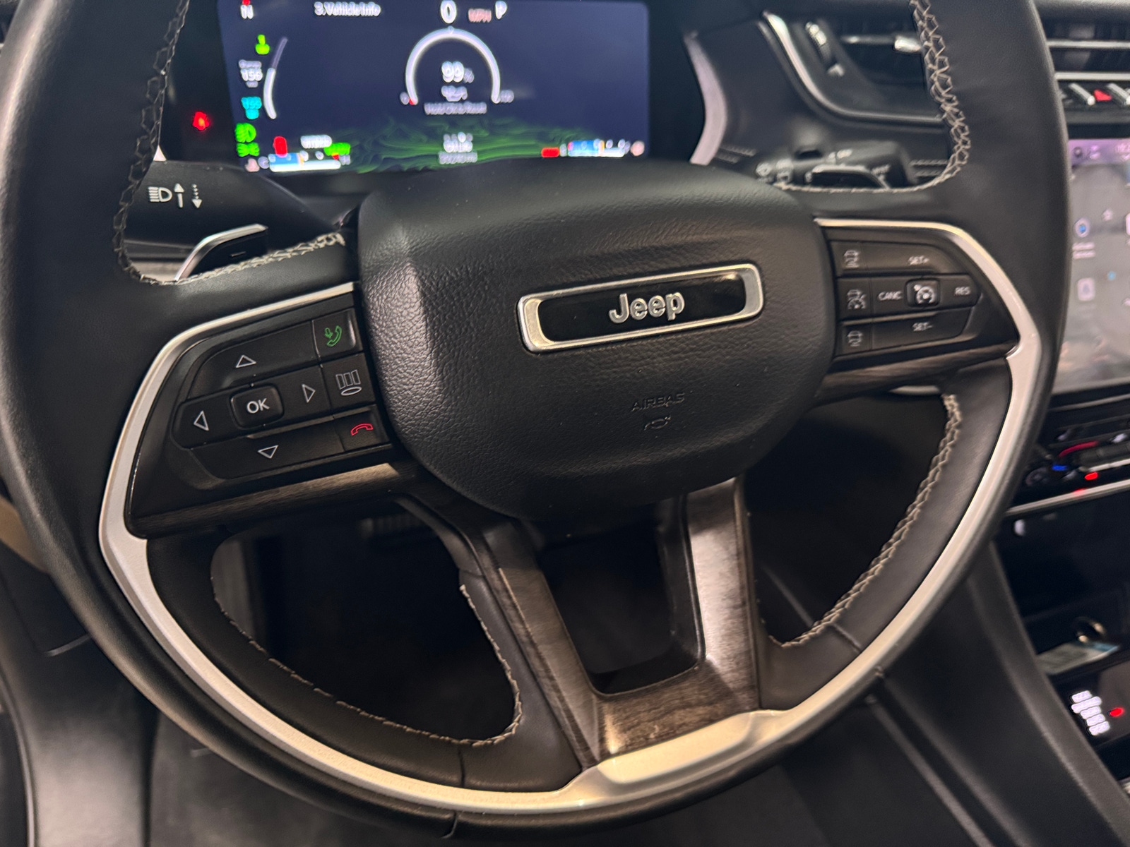 Thumbnail: 2024 Jeep Grand Cherokee - 4