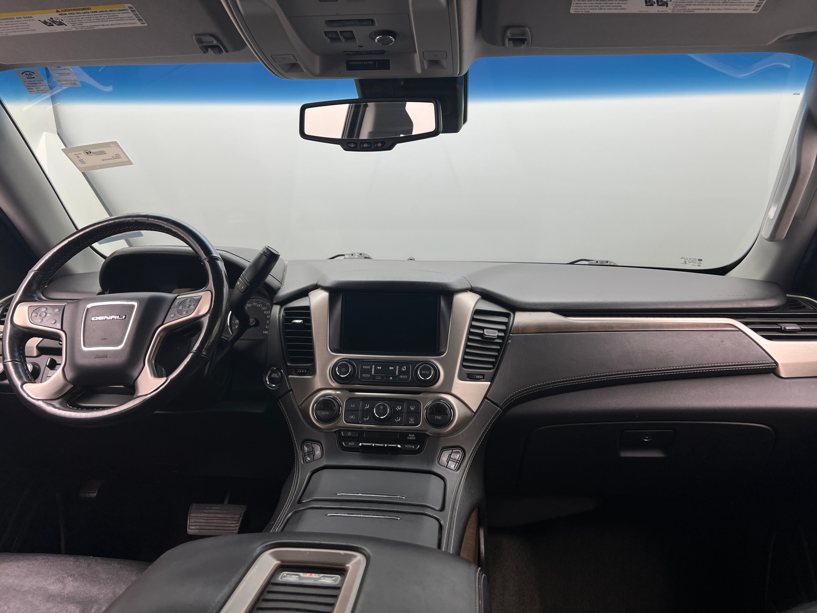 Thumbnail: 2018 GMC Yukon XL - 2