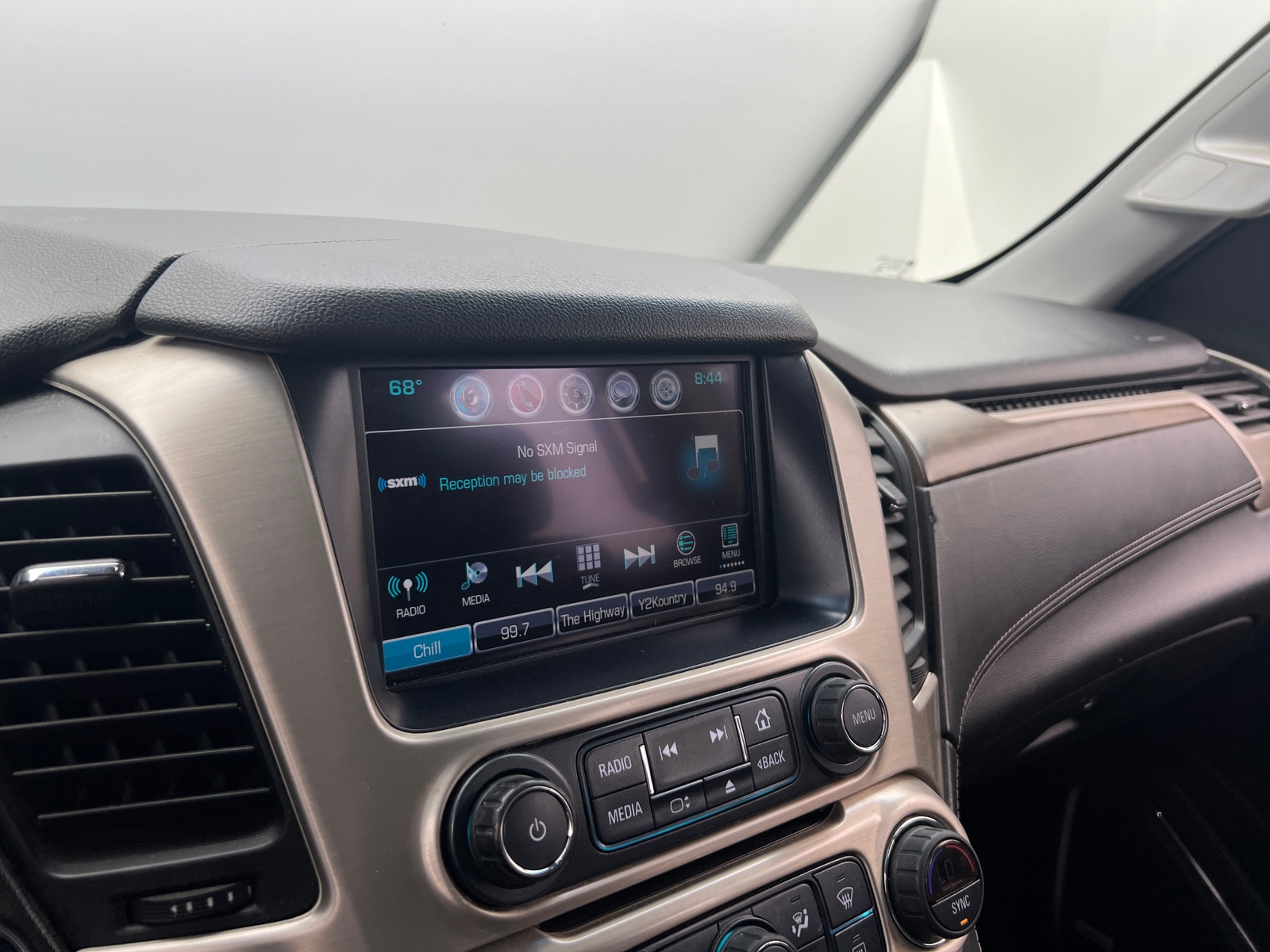 Thumbnail: 2018 GMC Yukon XL - 3