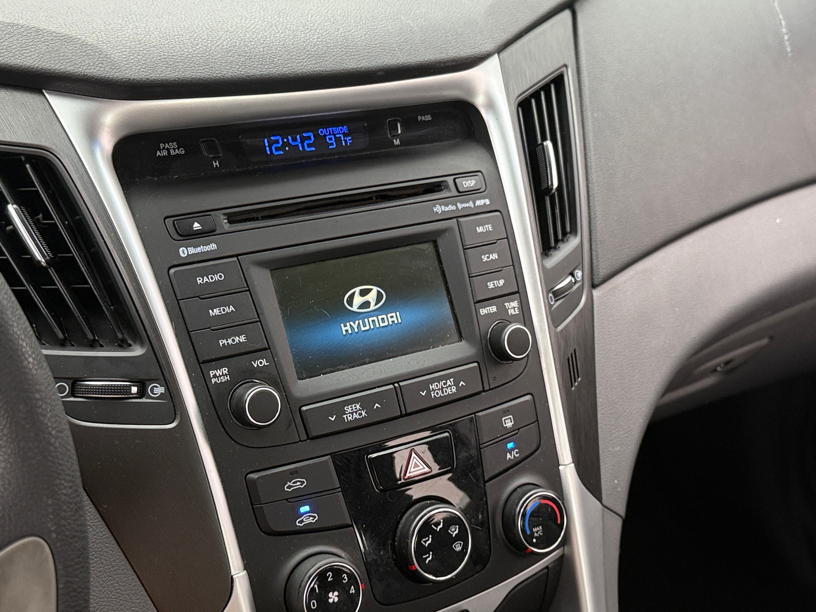 Thumbnail: 2014 Hyundai Sonata - 4