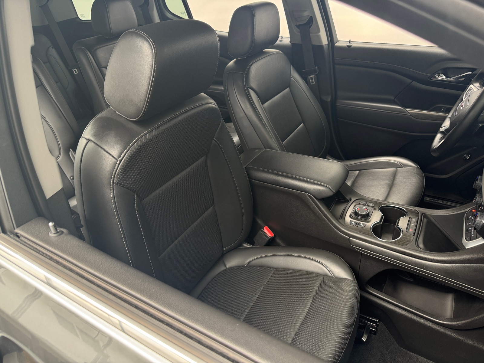 Thumbnail: 2023 GMC Acadia - 2