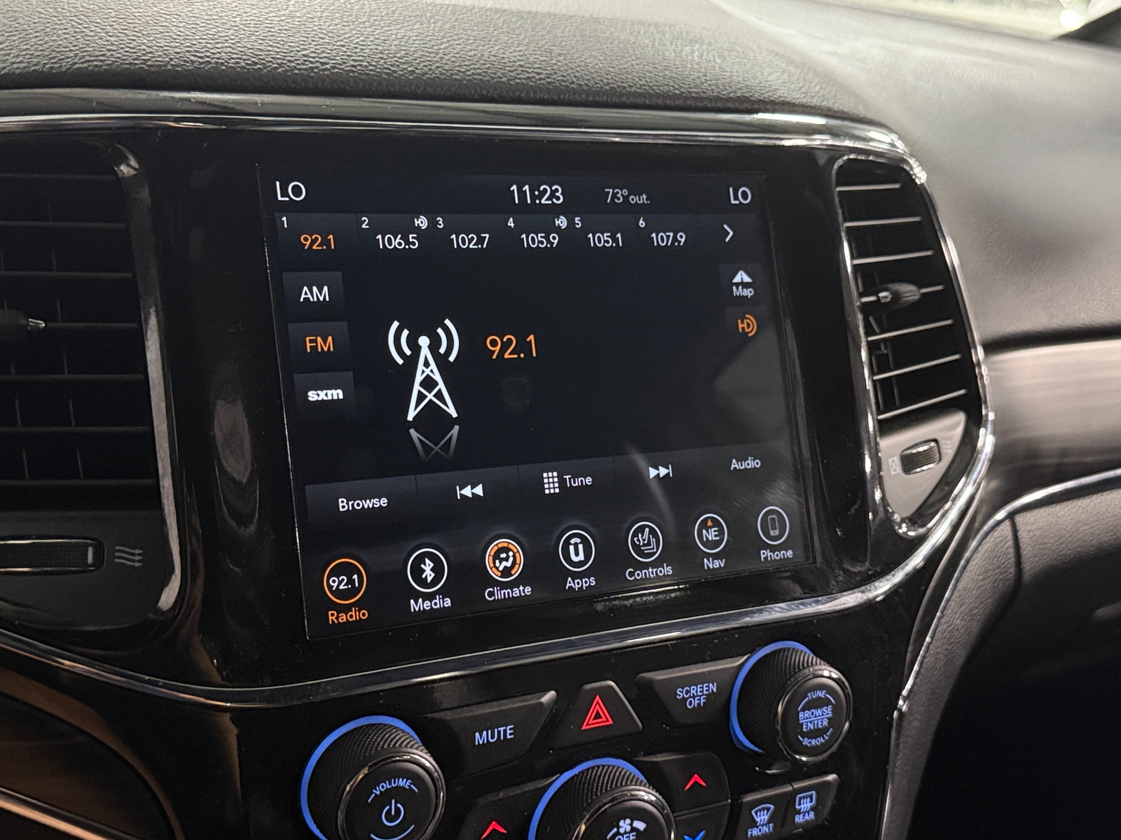 Thumbnail: 2019 Jeep Grand Cherokee - 3