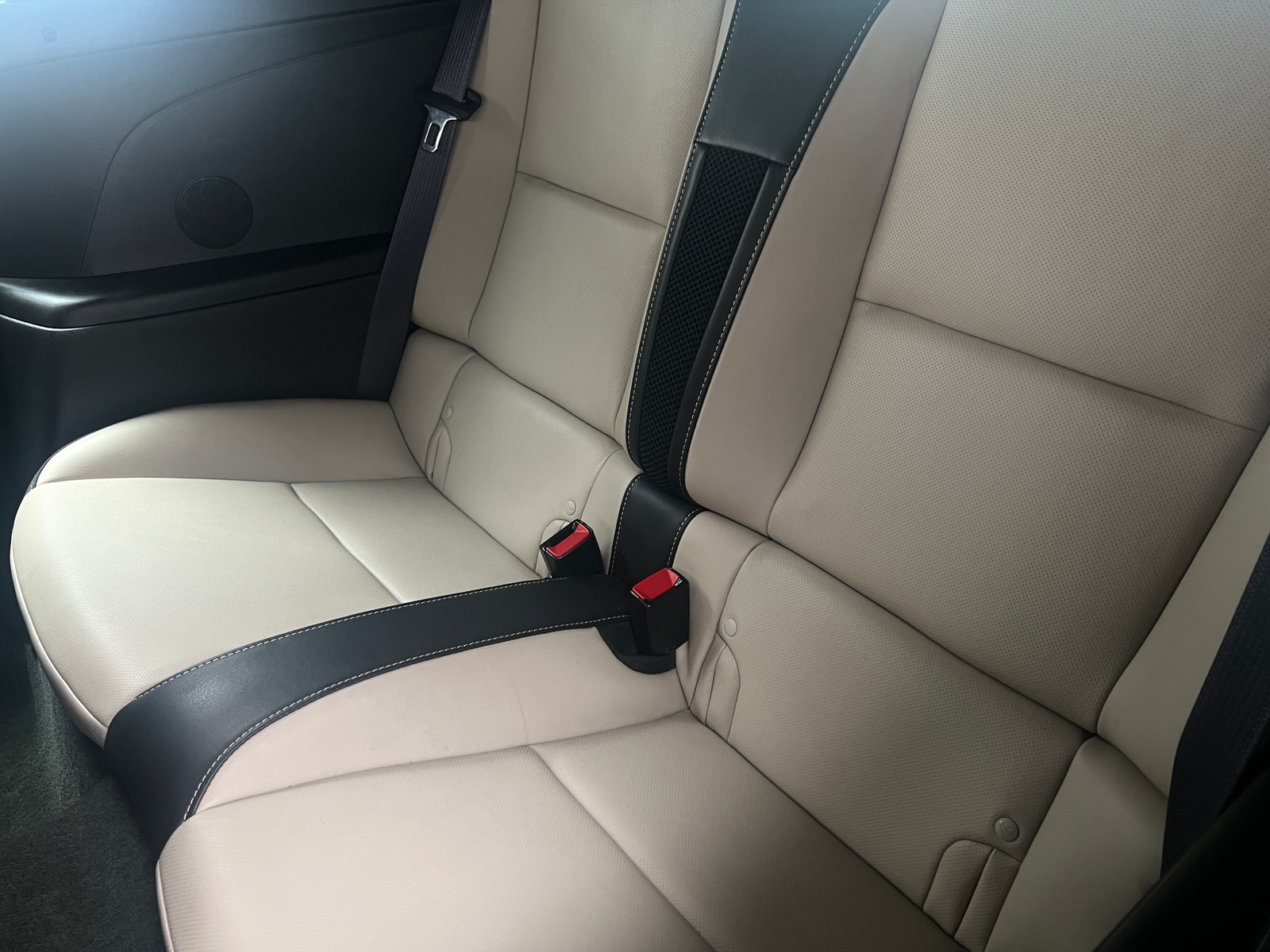 Thumbnail: 2011 Chevrolet Camaro - 5