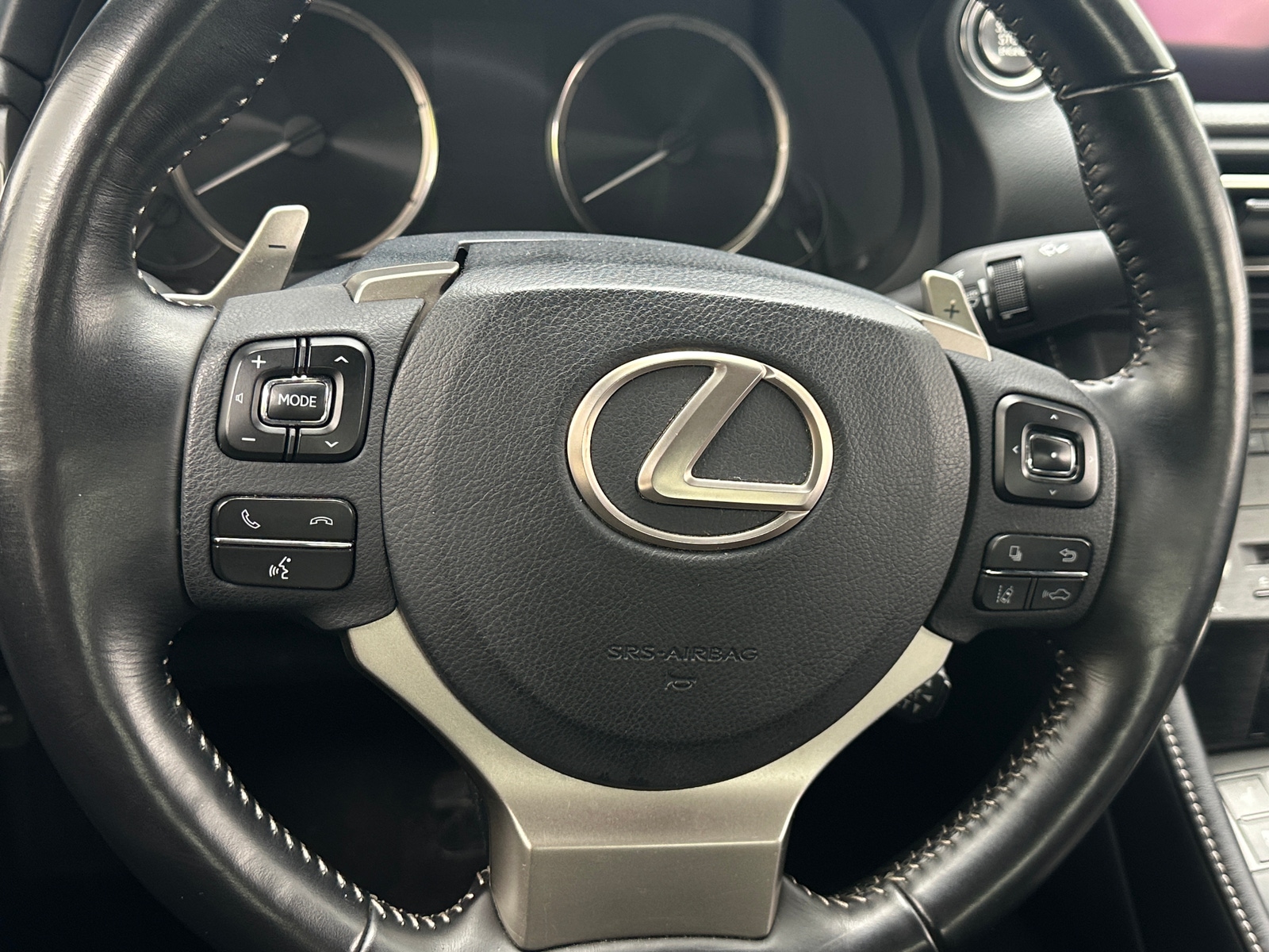 Thumbnail: 2020 Lexus RC - 3
