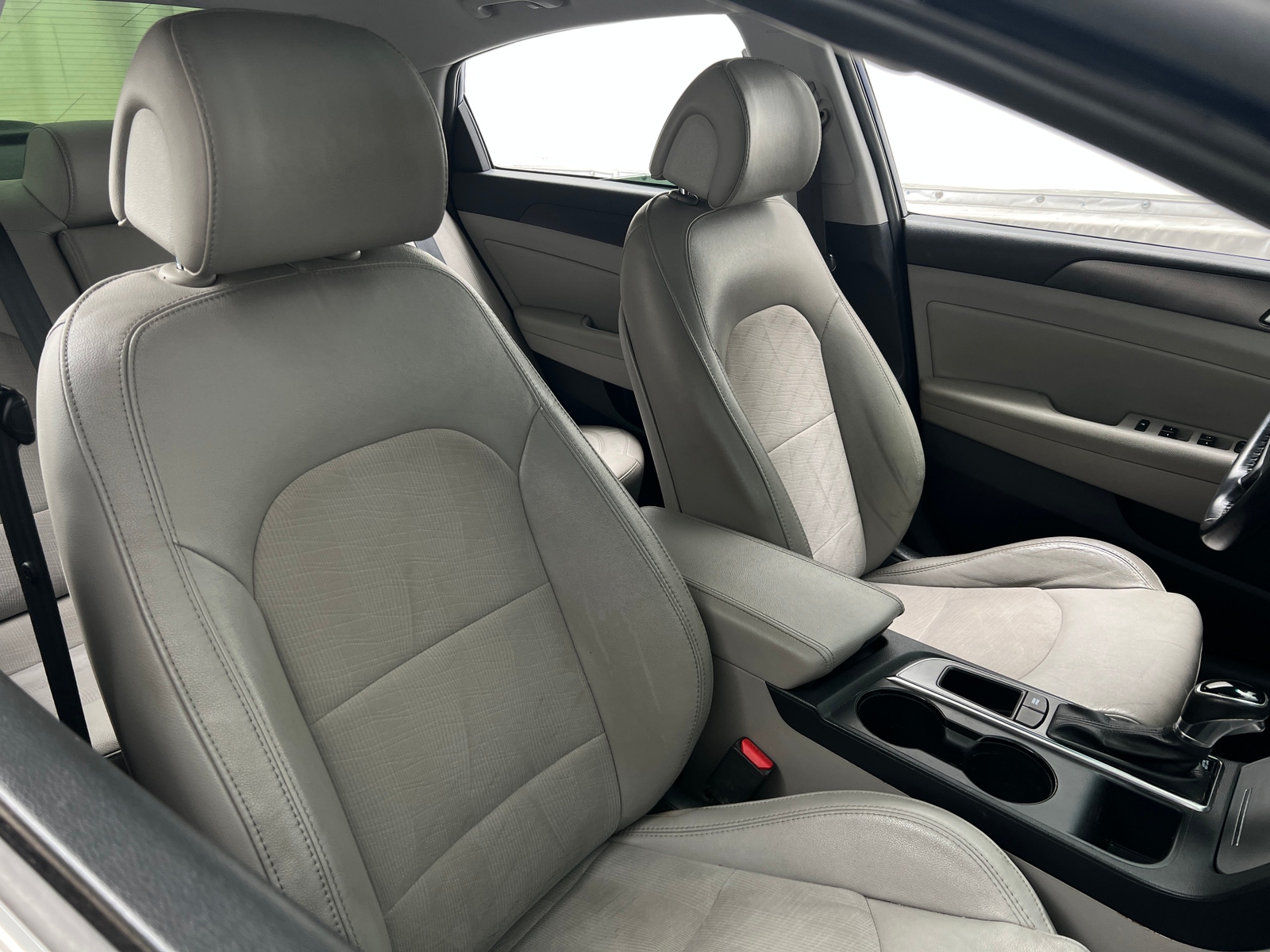 Thumbnail: 2017 Hyundai Sonata - 2