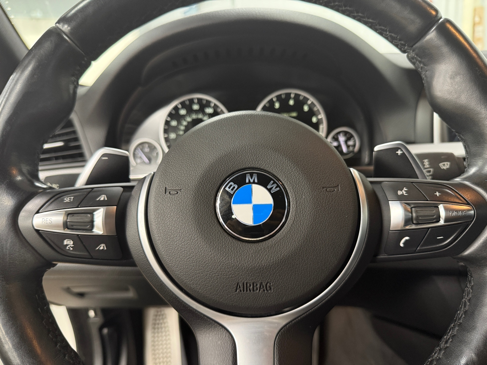 Thumbnail: 2014 BMW 5 Series - 4