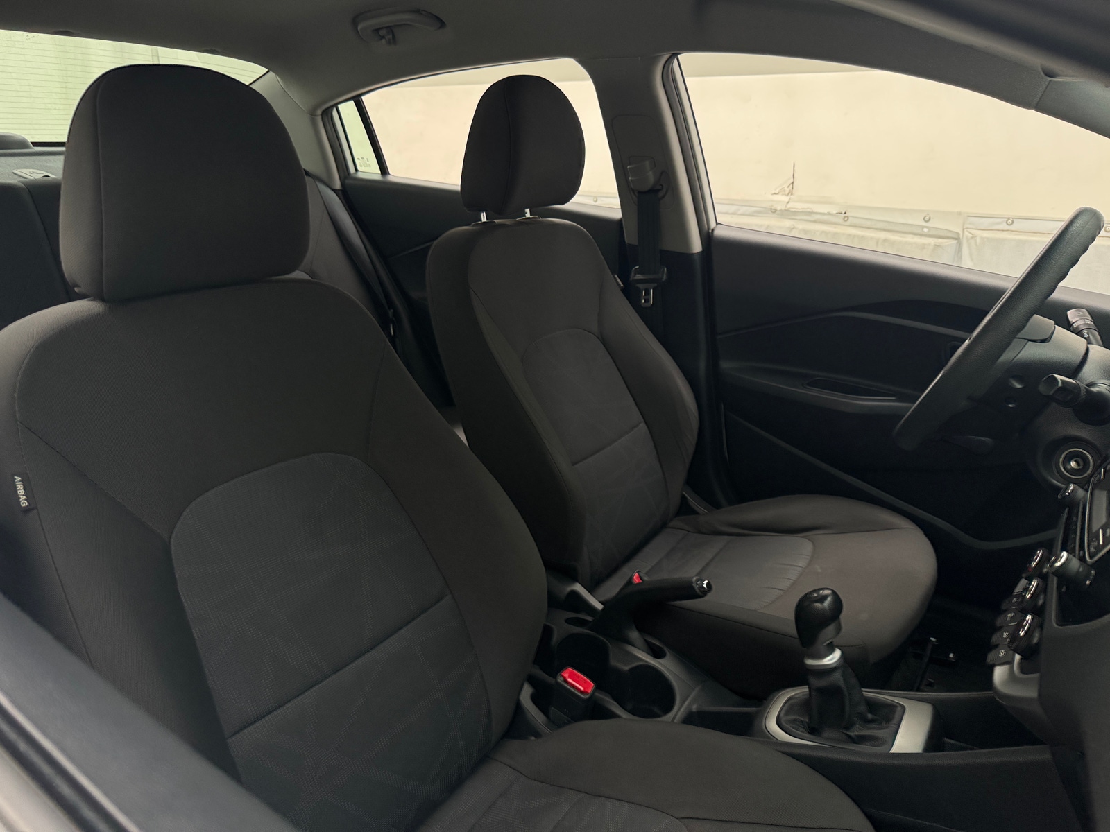 Thumbnail: 2017 Kia Rio - 2